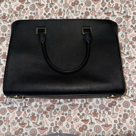 Michael Kors purse - Picture 4 of 5